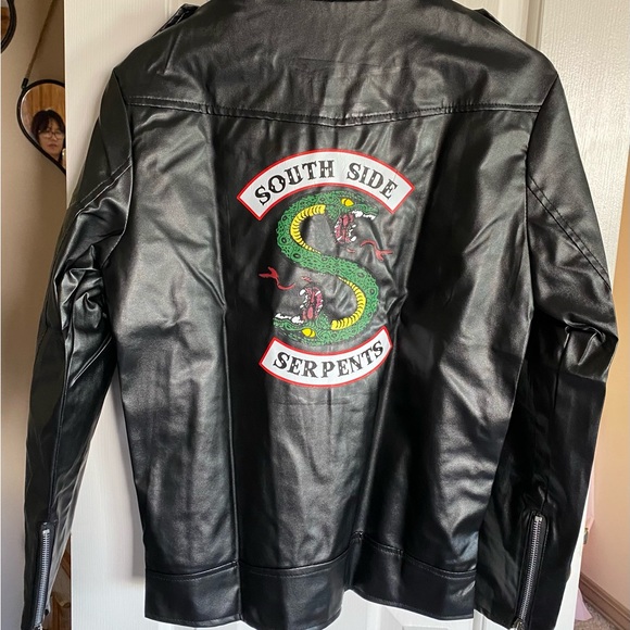 South side Serpent Jacket. Brand new. Never Worn - Picture 2 of 3